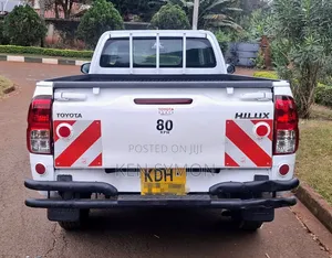 Toyota Hilux 2021 Pearl