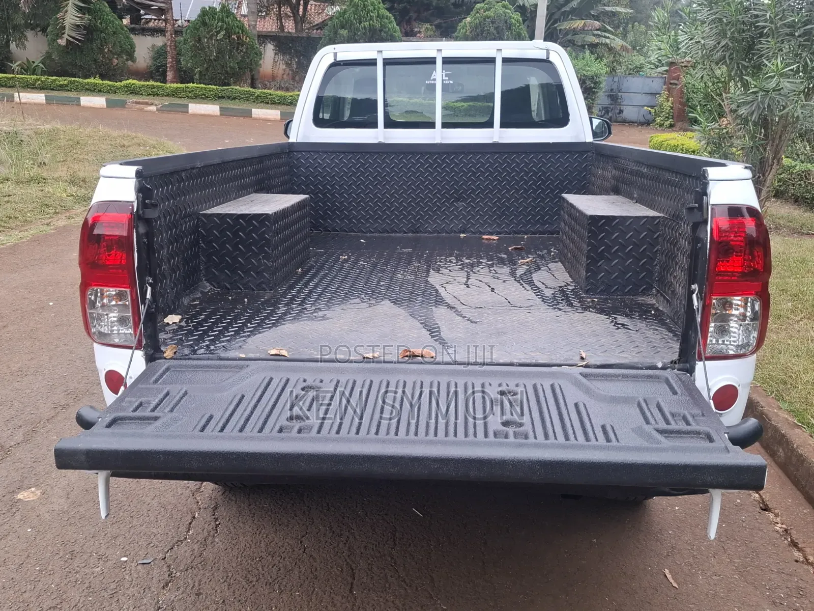 Toyota Hilux 2021 Pearl