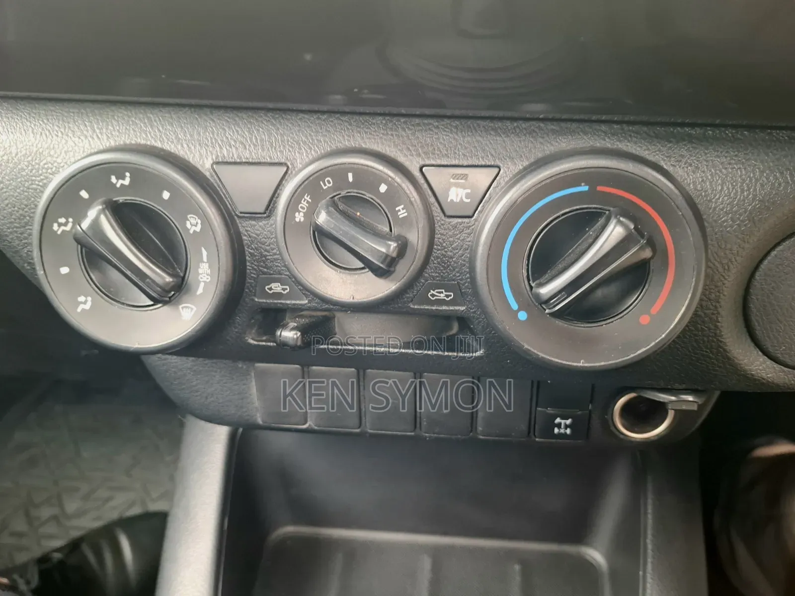Toyota Hilux 2021 Pearl