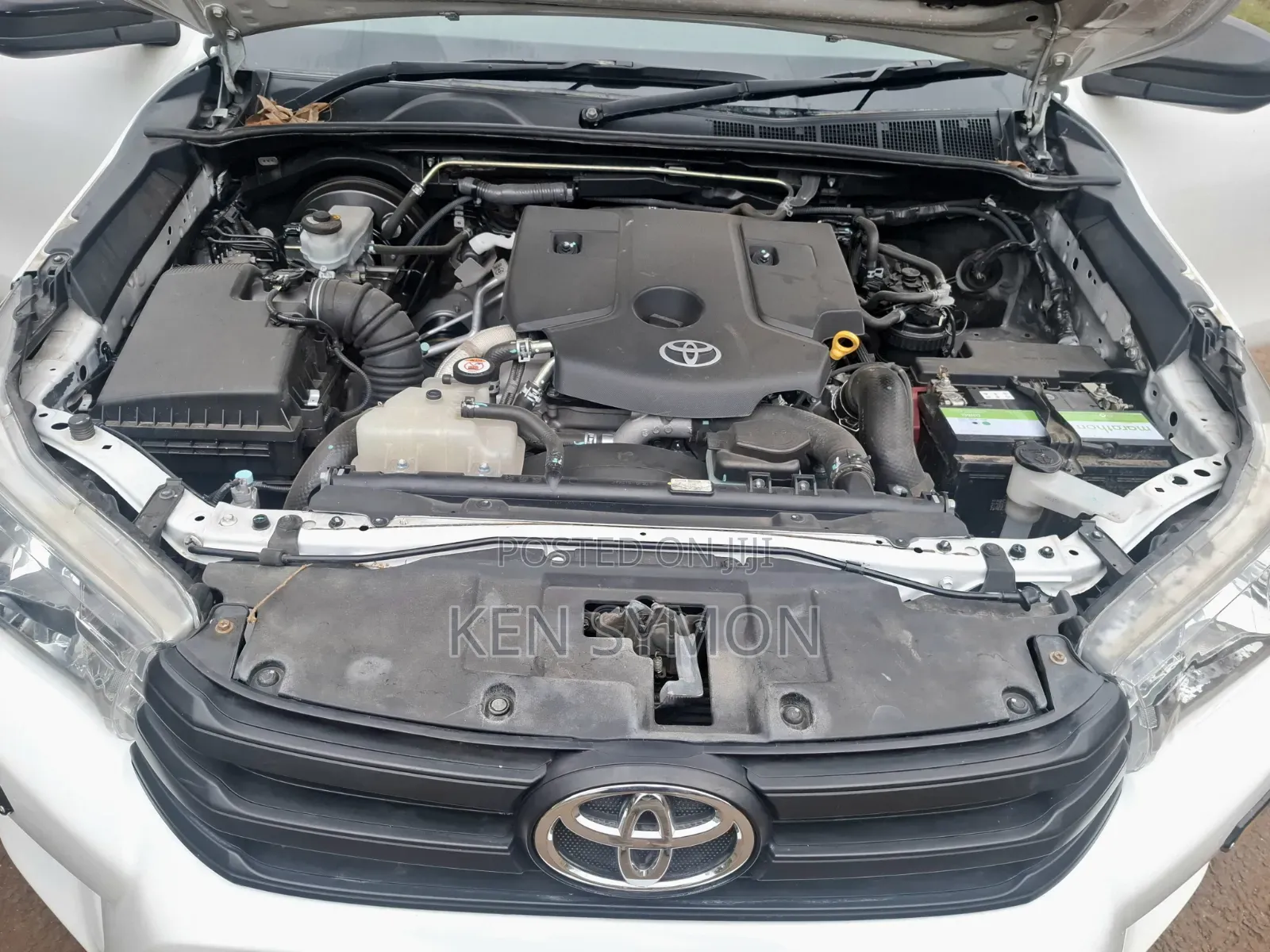Toyota Hilux 2021 Pearl