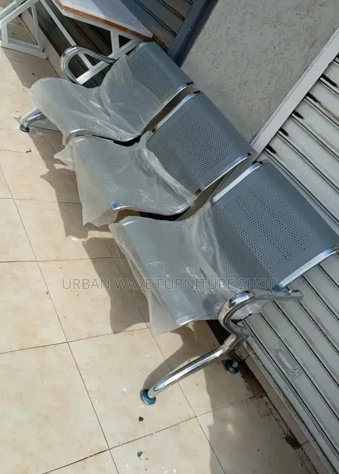 Visitors Link Chairs