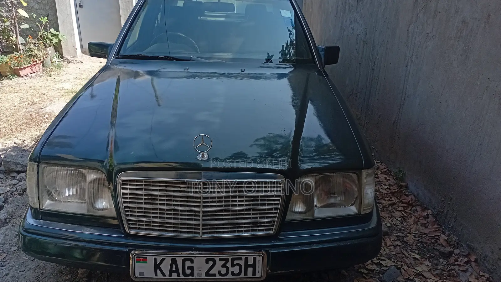Mercedes-Benz E220 1995 Green