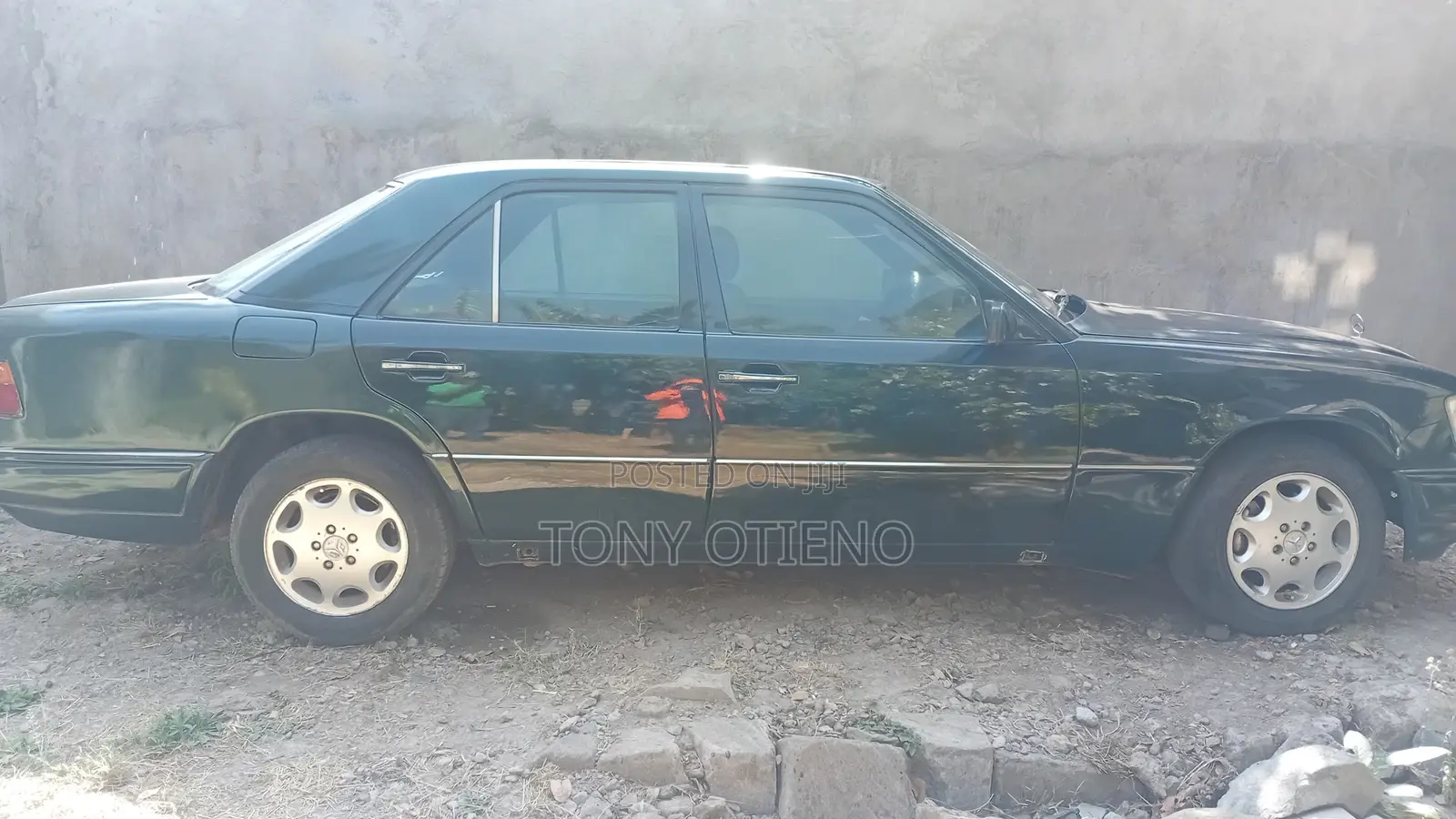 Mercedes-Benz E220 1995 Green