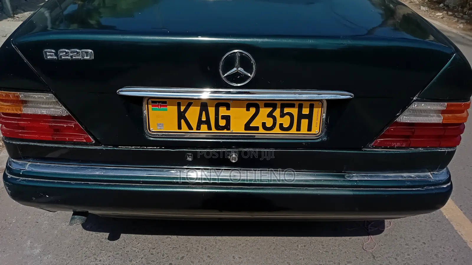 Mercedes-Benz E220 1995 Green