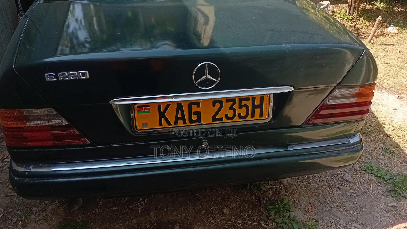 Mercedes-Benz E220 1995 Green