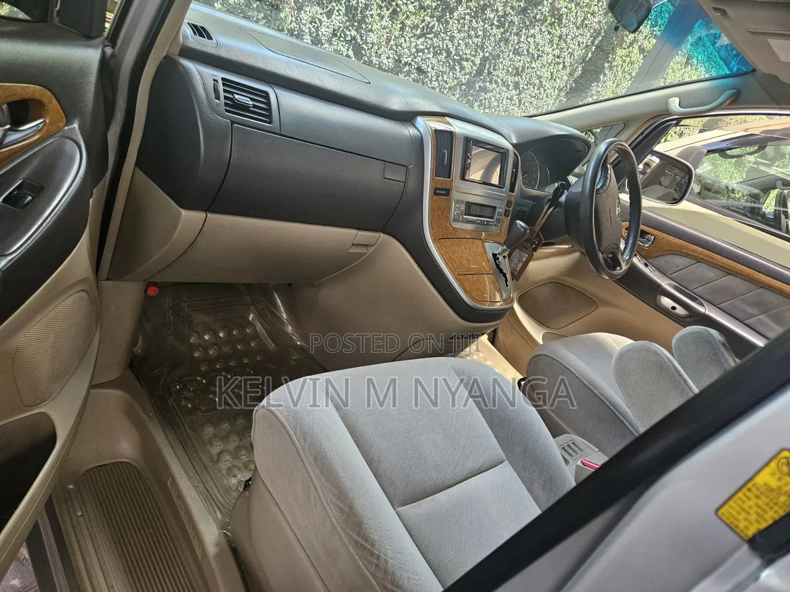 Toyota Alphard 2.4 Petrol FWD 2008 Silver