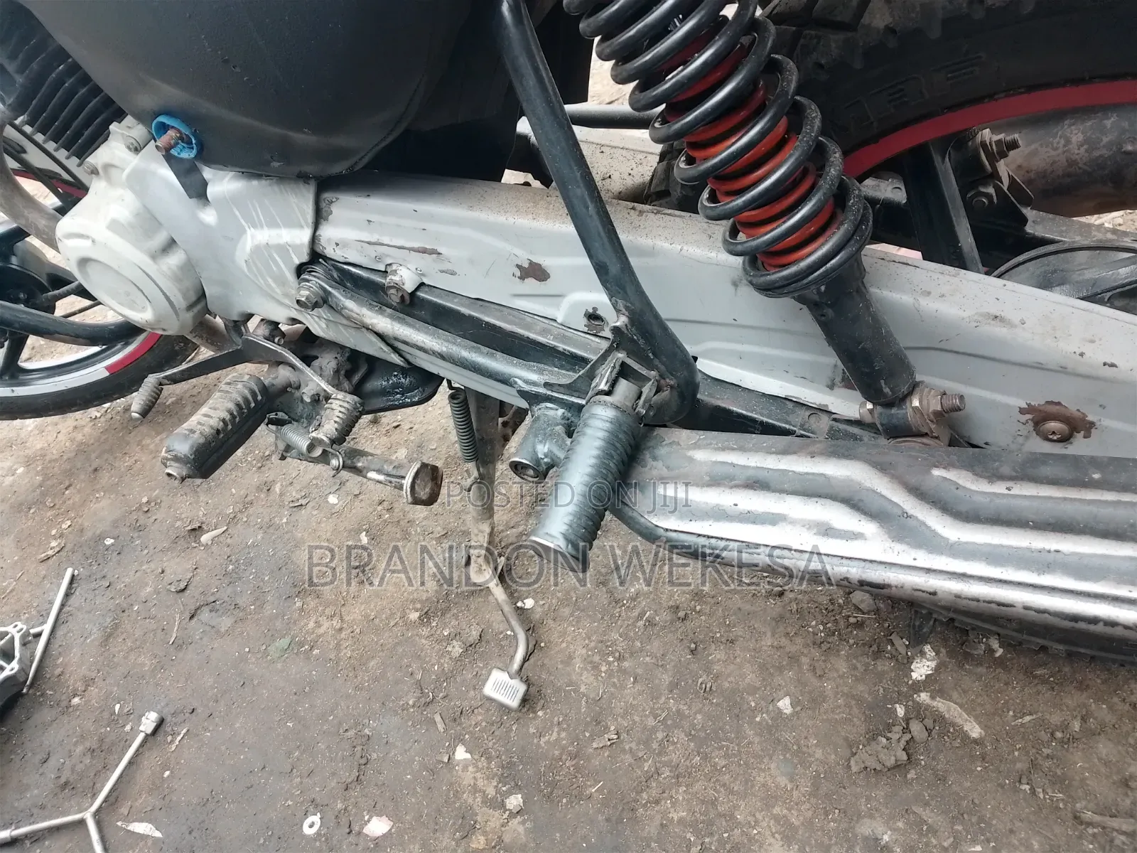 Bajaj Boxer 150 UG 2021 White