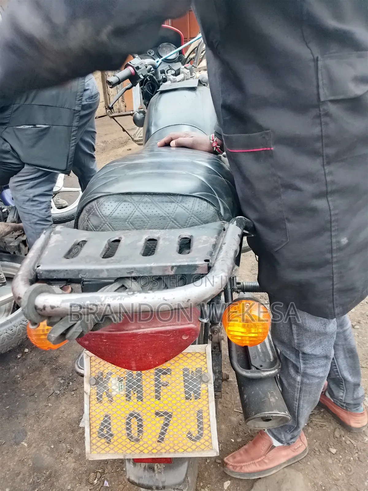 Bajaj Boxer 150 UG 2021 White
