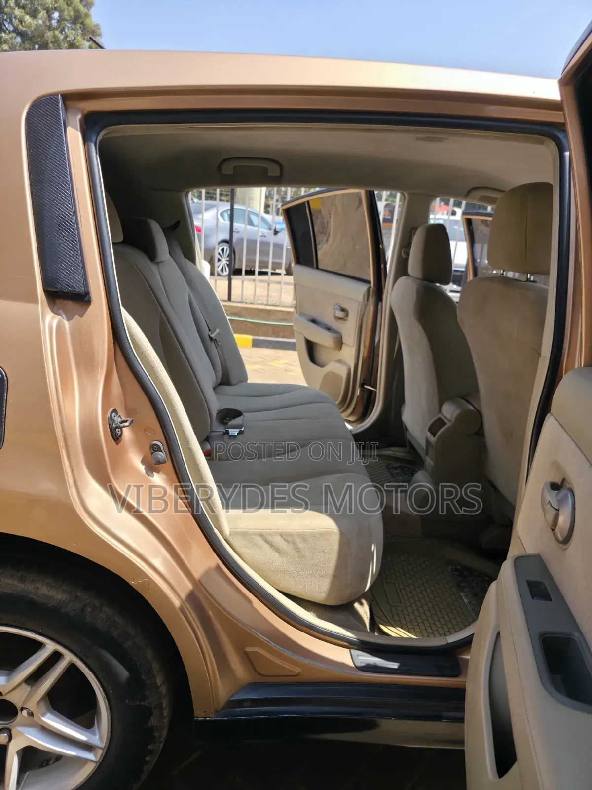 Nissan Tiida 2008 Gold