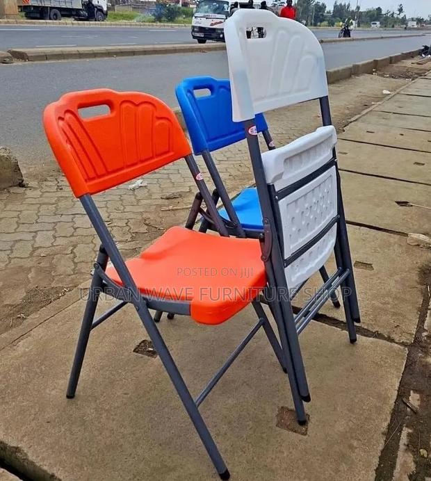 Plastic Foldable Chairs - thumbnail 2