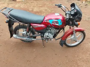 Bajaj Boxer 150 UG 2022 Red