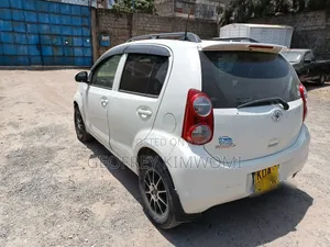 Toyota Passo 1.0 AWD 2014 White