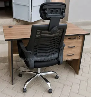 Headrest + Desk