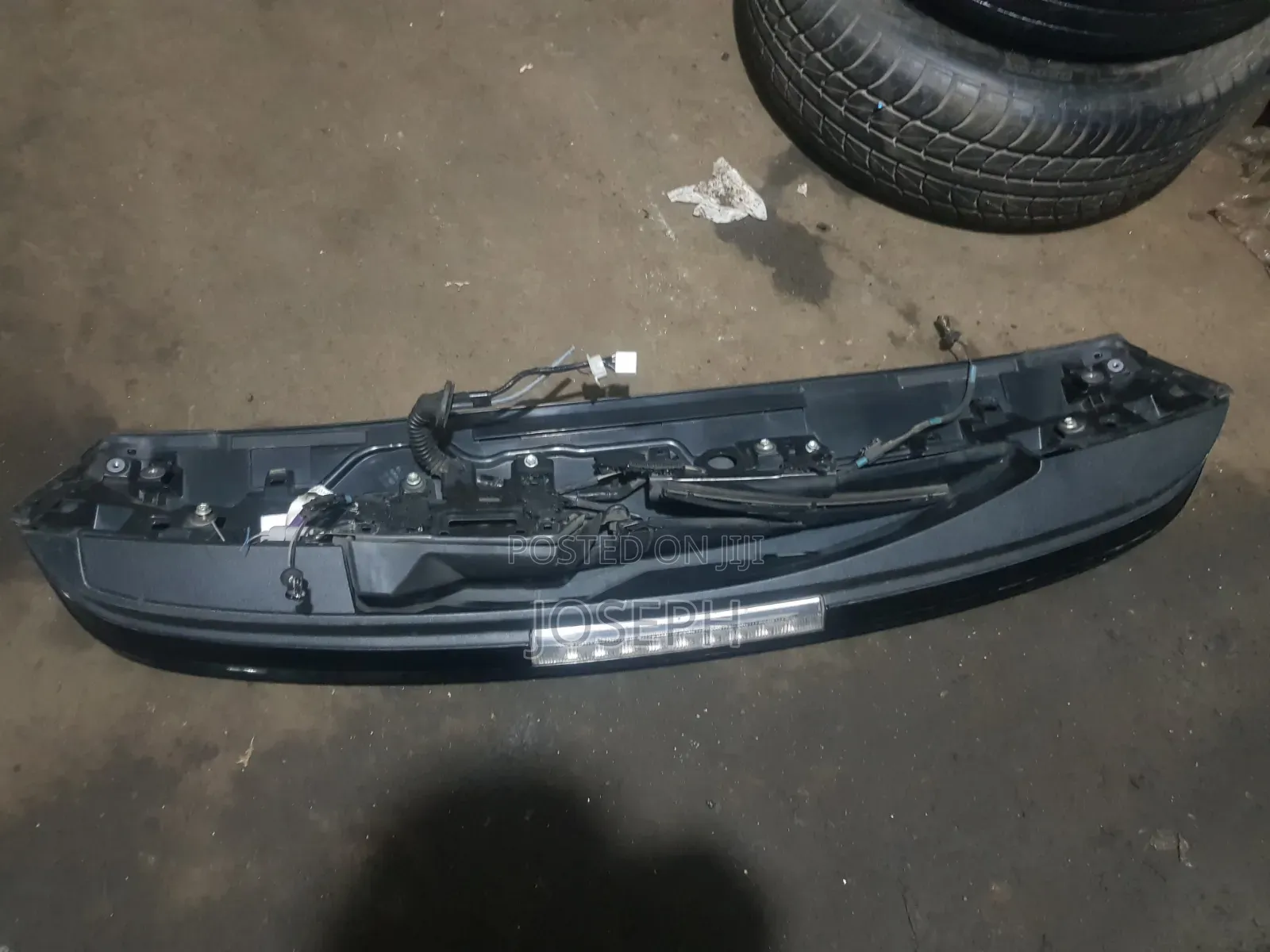 Prado J150/160/165 Boot/Tailgate Spoiler