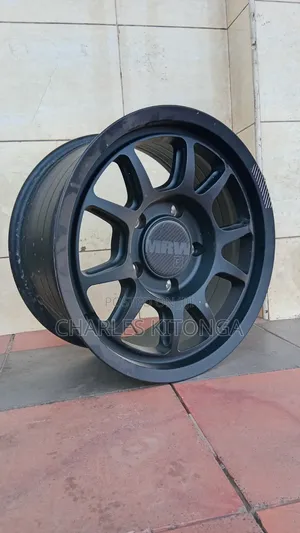 Size 17x8.0j Land Cruiser V8