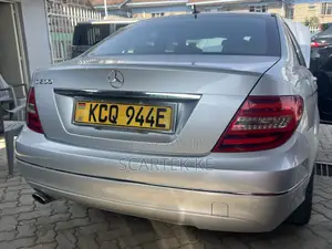 Mercedes-Benz C200 2012 Silver