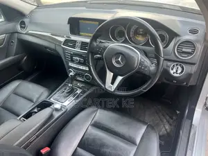 Mercedes-Benz C200 2012 Silver