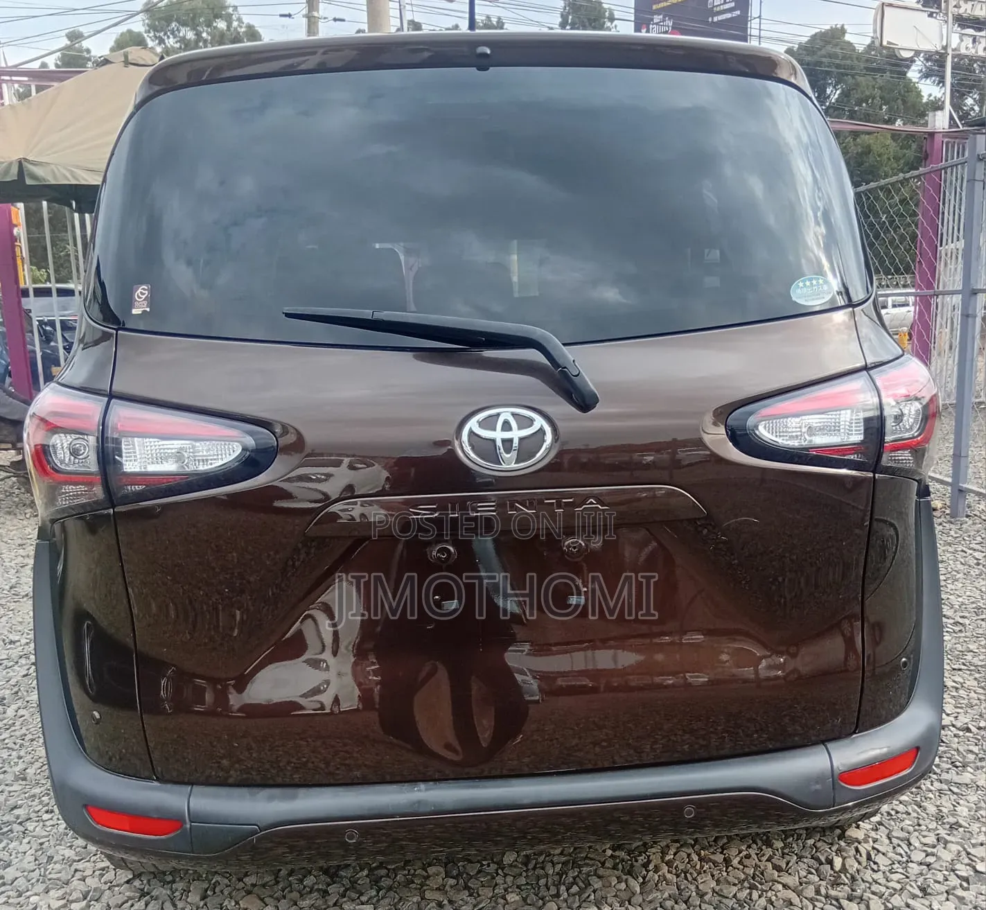 Toyota Sienta 2020 Brown