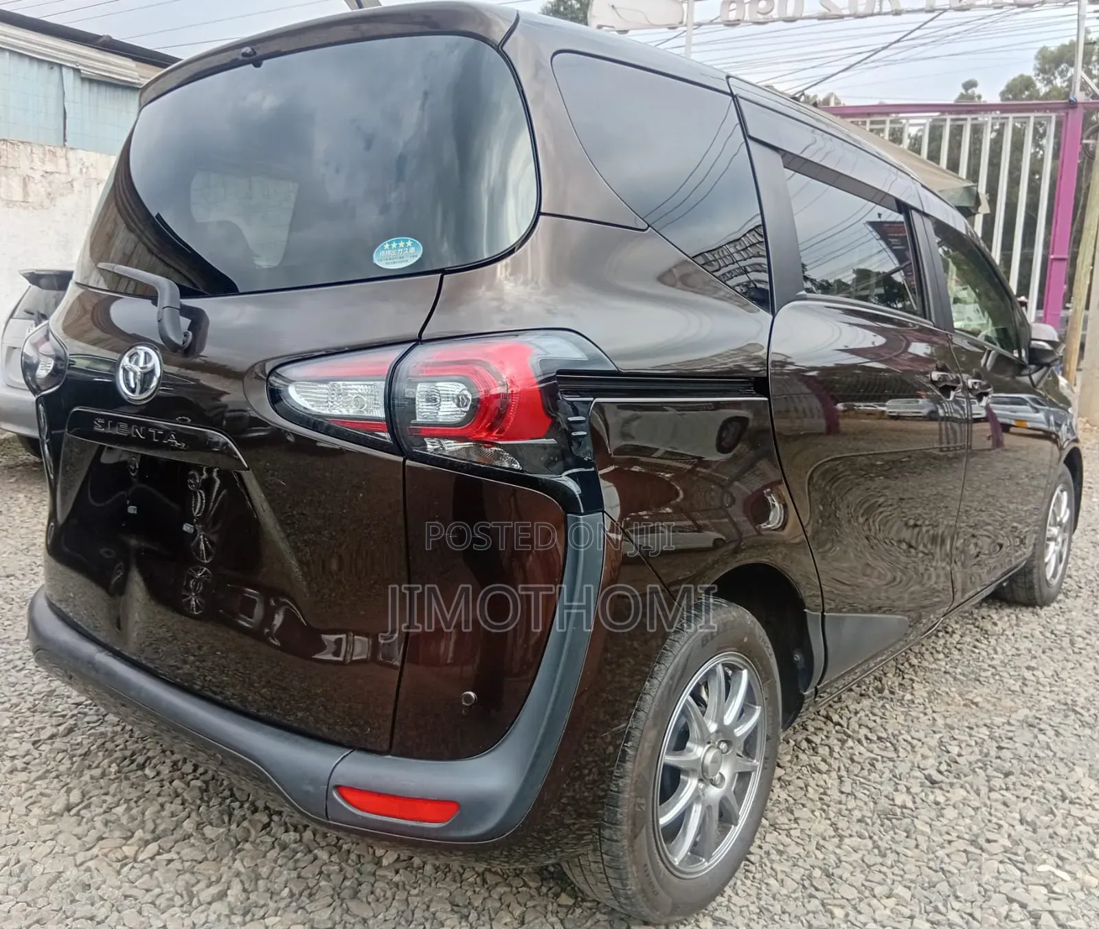 Toyota Sienta 2020 Brown