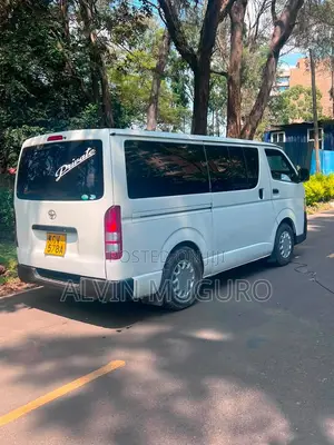 Toyota HiAce 2013 White