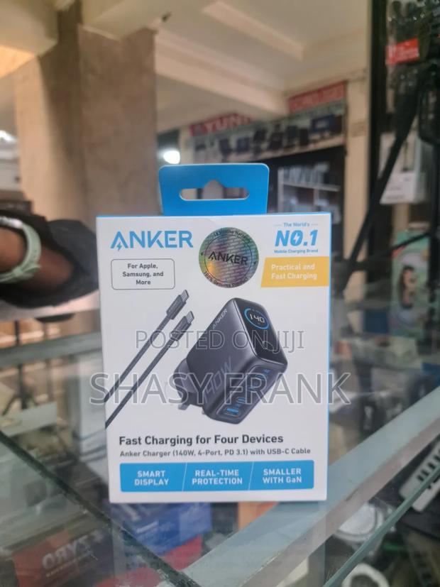 Anker Fast Charging Charger - thumbnail 2