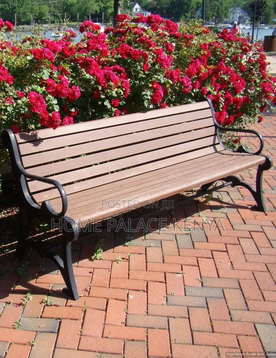 Outdoor Bench; Elegant Garden Wooden Bench for Relaxing