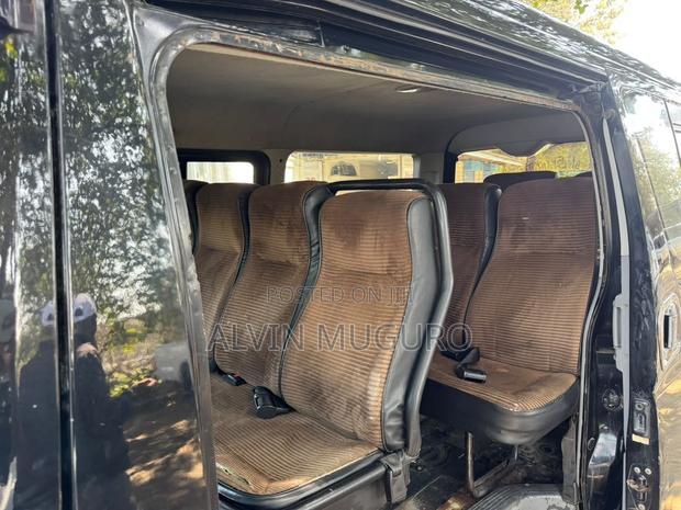 Toyota HiAce 2010 Black - thumbnail 6
