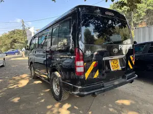 Toyota HiAce 2010 Black