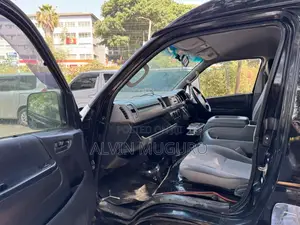 Toyota HiAce 2010 Black