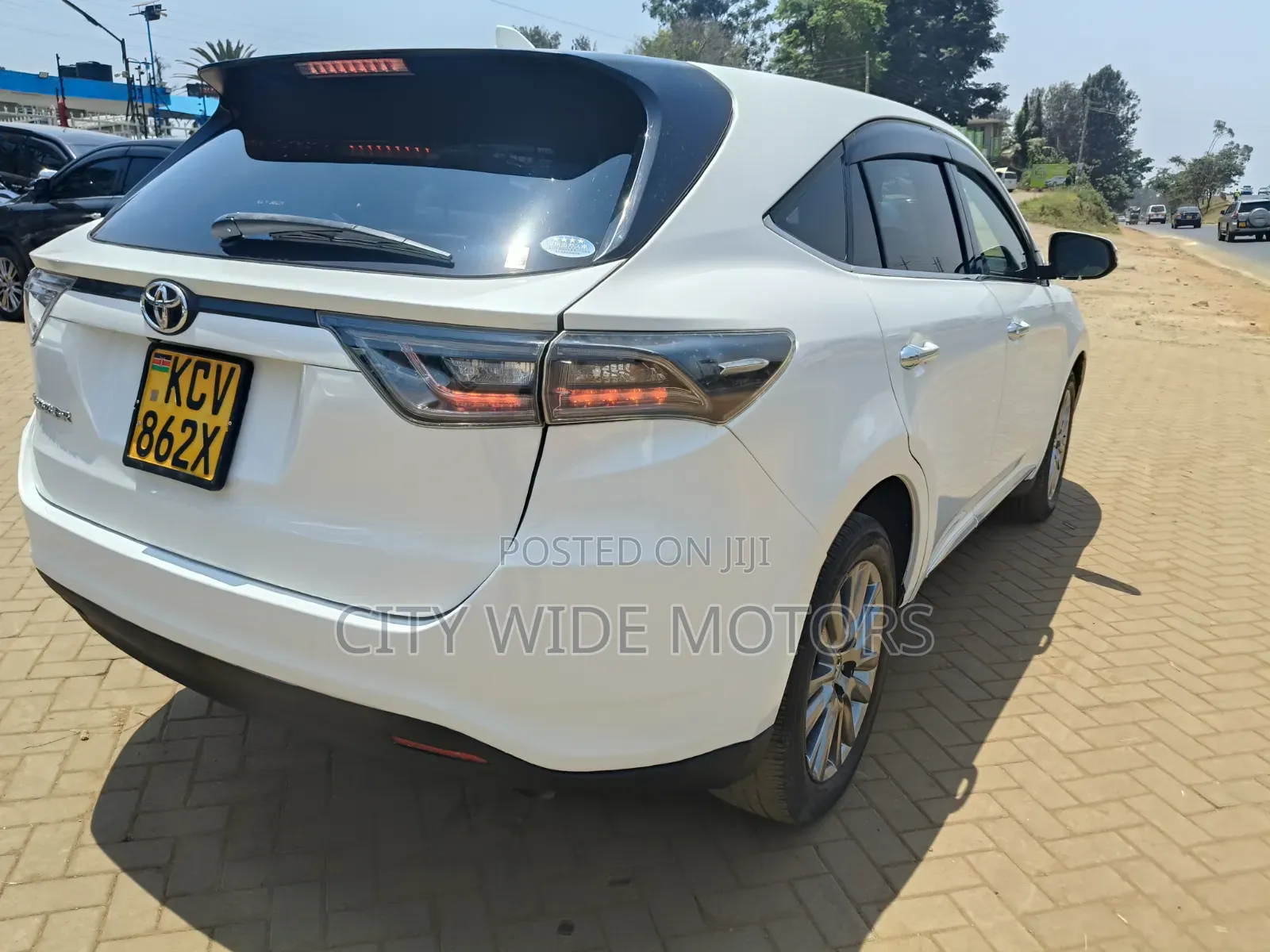 Toyota Harrier 2014 White