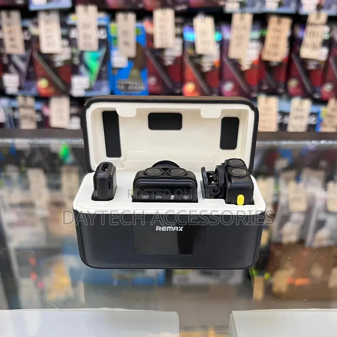 Remax 2-in-1 Wireless Magnetic Clip-on Lavalier Microphone Kit.
