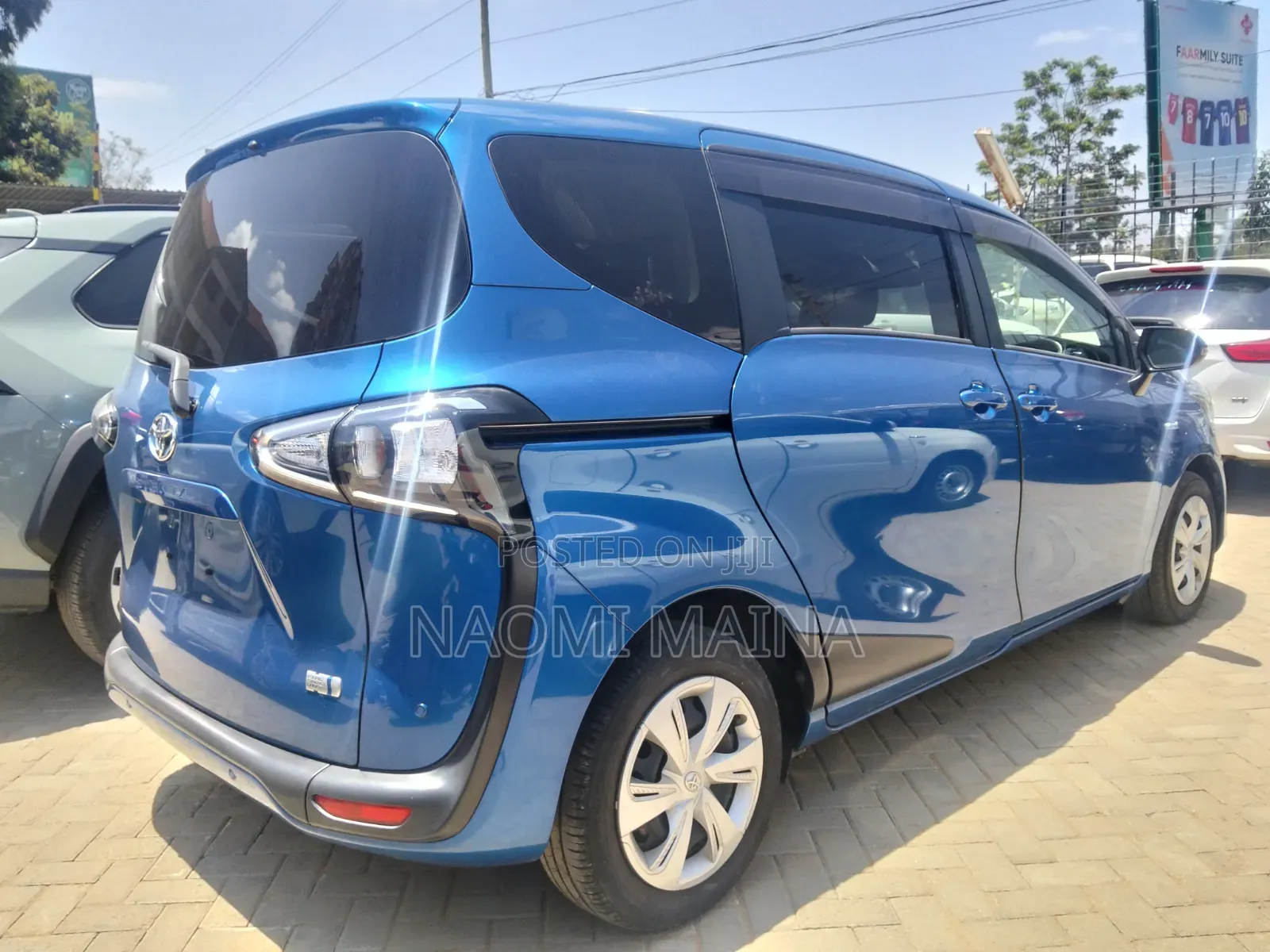 Toyota Sienta 1.5 FWD (6-seater) 2019 Blue