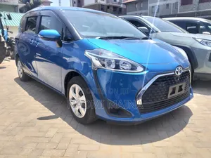 Toyota Sienta 1.5 FWD (6-seater) 2019 Blue