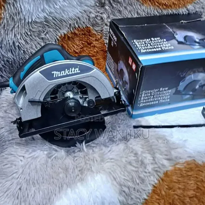 Makita (1400watts) Circular Saw Machine