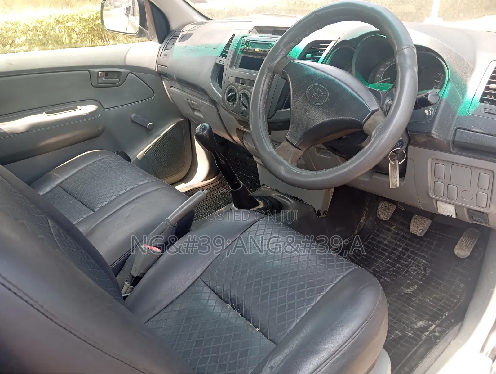 Toyota Hilux 2010 Blue