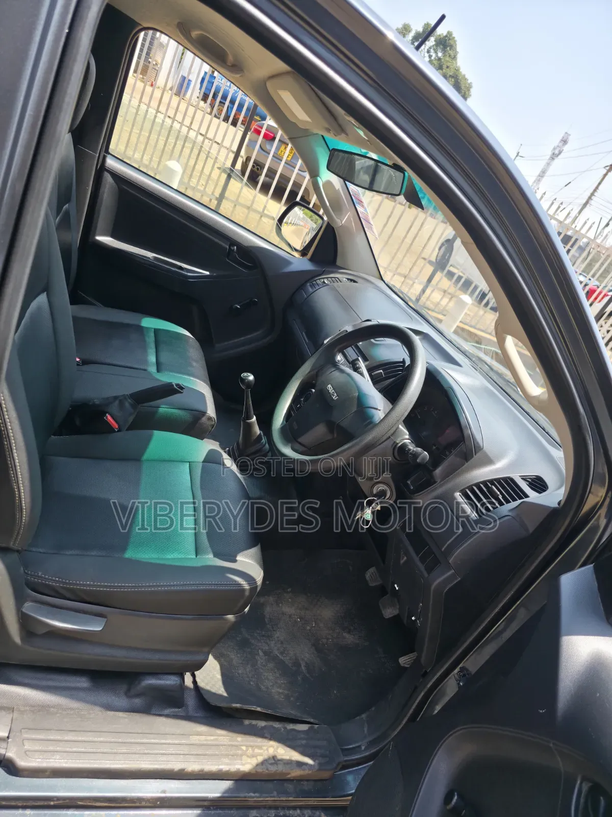 Isuzu D-MAX 2021 Gray