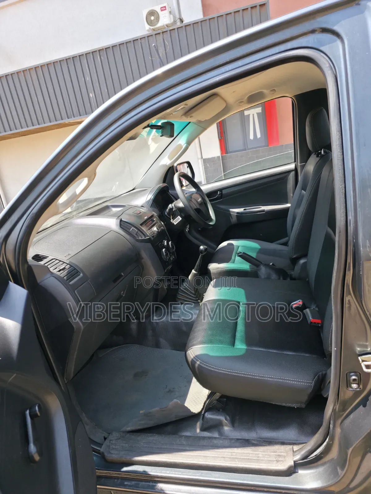 Isuzu D-MAX 2021 Gray