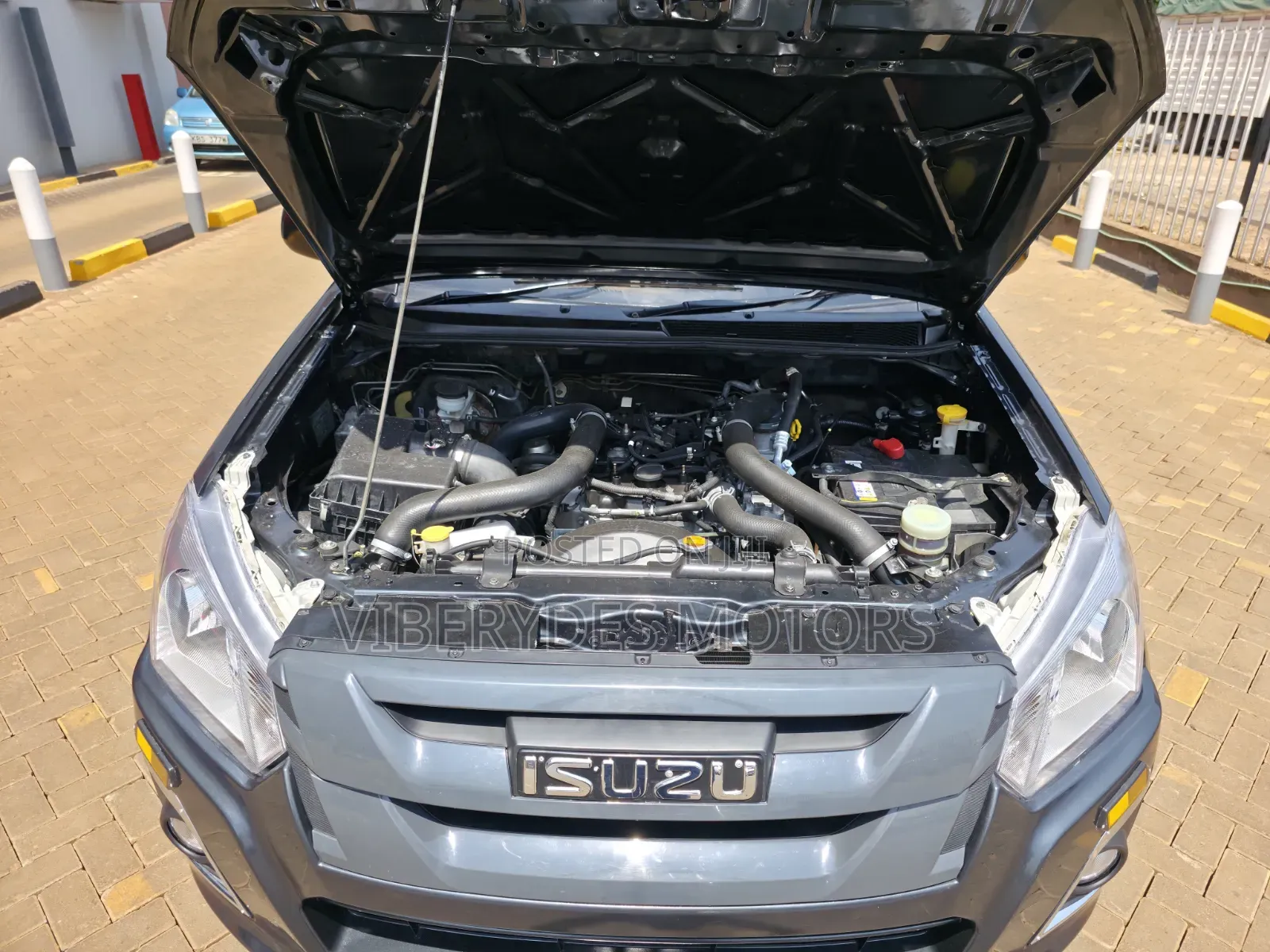 Isuzu D-MAX 2021 Gray