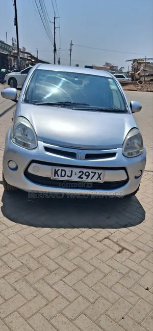 Toyota Passo 2015 Silver