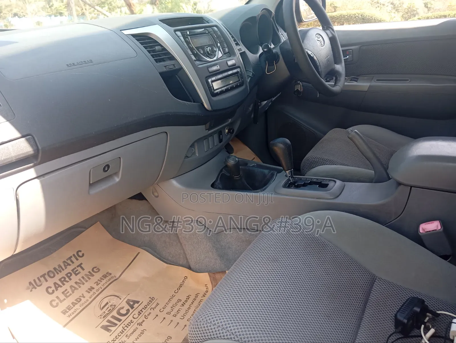 Toyota Hilux 2011 Black