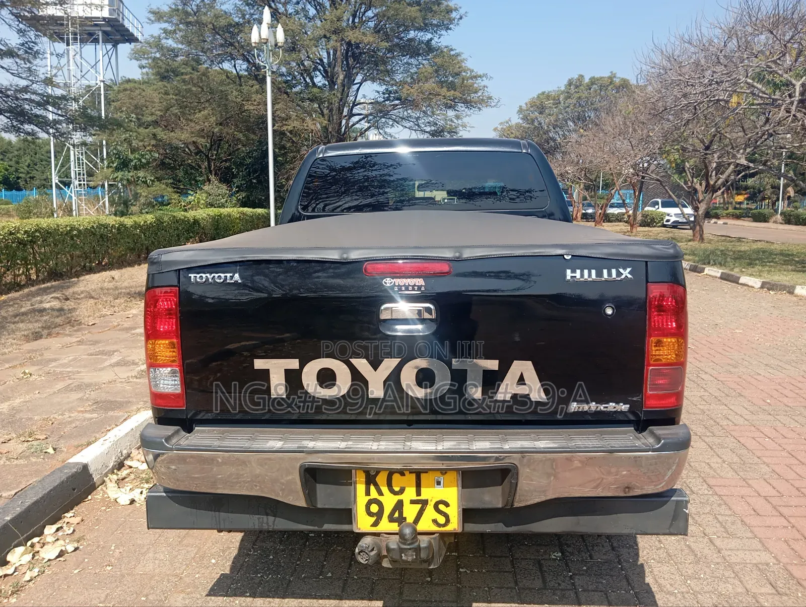 Toyota Hilux 2011 Black