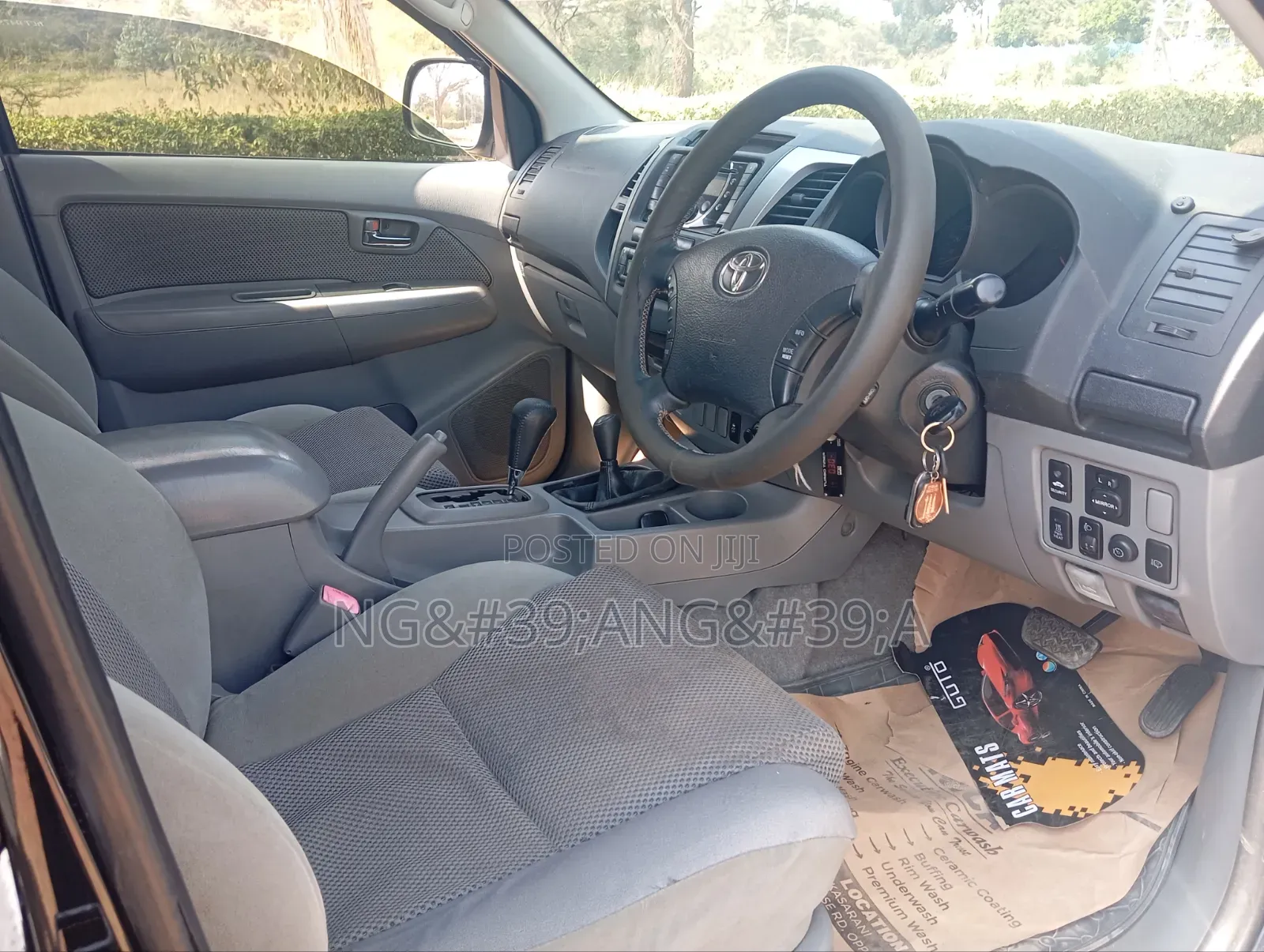 Toyota Hilux 2011 Black