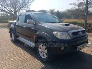 Toyota Hilux 2011 Black