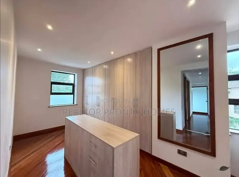 5bdrm Villa in Lavington, Maziwa for sale