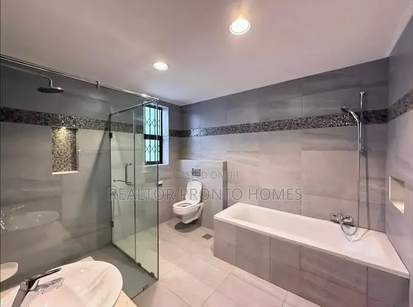 5bdrm Villa in Lavington, Maziwa for sale
