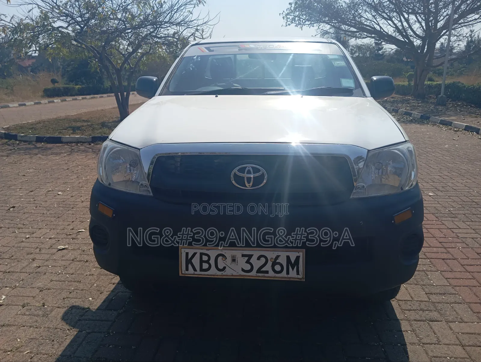 Toyota Hilux 2008 White