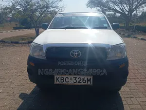 Toyota Hilux 2008 White