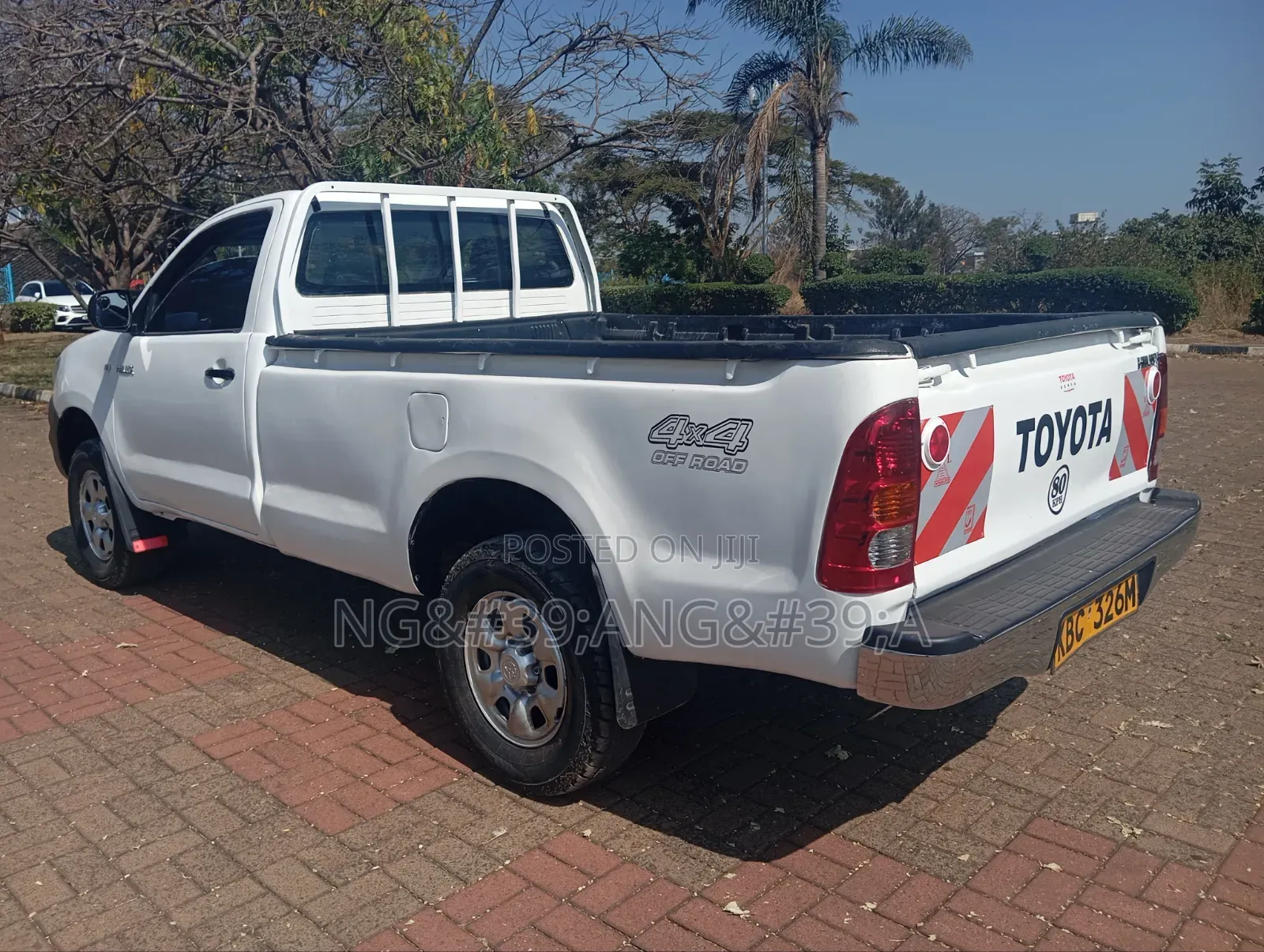 Toyota Hilux 2008 White