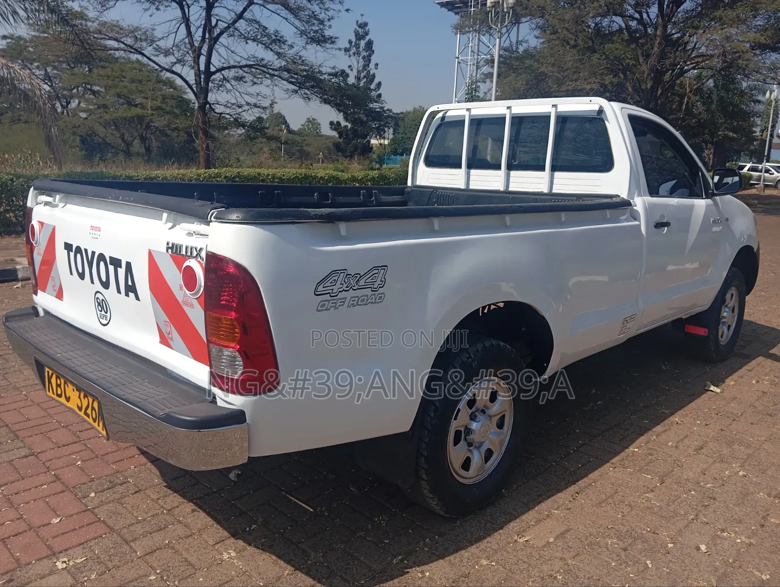 Toyota Hilux 2008 White