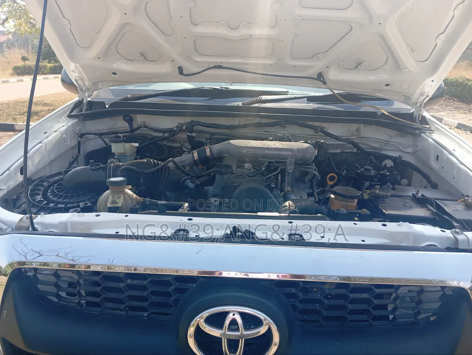 Toyota Hilux 2008 White